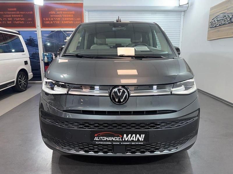 Gebraucht VW Multivan Style 150 PS (110 kW) 2025 Indiumgrau metallic Van