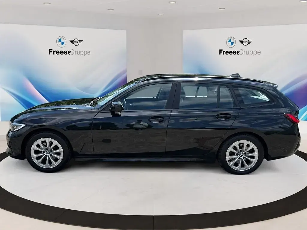 Gebraucht BMW 318 Advantage 156 PS (114 kW) 2021 Schwarz Limousine