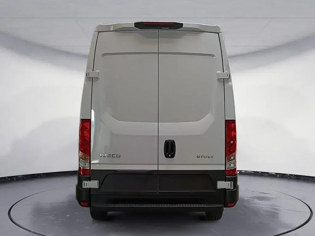 Neu Iveco Daily 158 PS (116 kW) 2026 Blanc Van