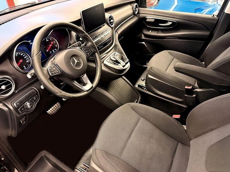 Gebraucht Mercedes V250 AMG 190 PS (139 kW) 2017 Grau Van / Kleinbus