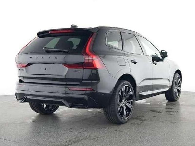 Gebraucht Volvo XC60 Plus 250 PS (183 kW) 2025 Schwarz SUV