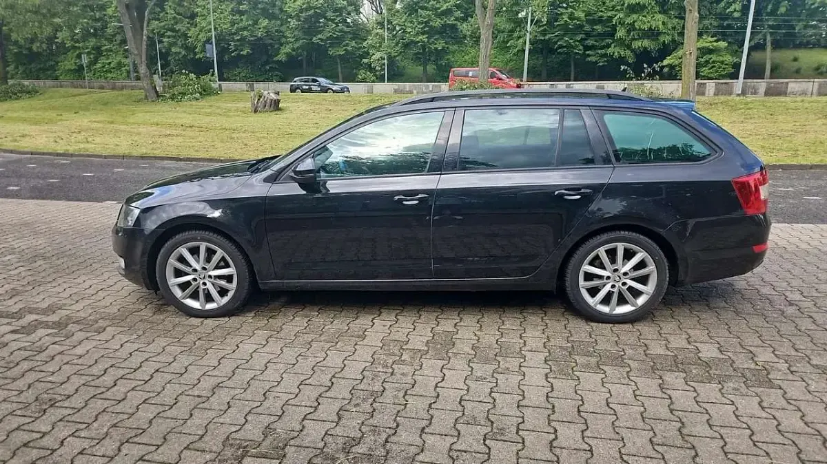 Usata Skoda Octavia Ambition 150 CV (110 kW) 2017 Nero Station wagon