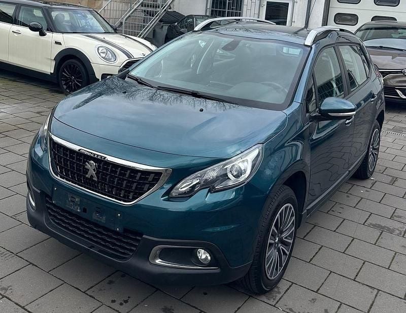 Gebraucht Peugeot 2008 Active 82 PS (60 kW) 2018 Grün SUV