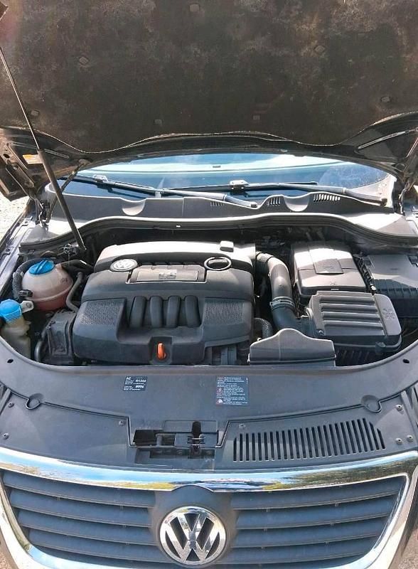 Gebraucht VW Passat 101 PS (74 kW) 2006 Schwarz Kombi