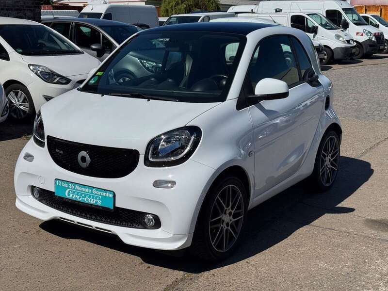 Weiß Gebraucht 2017 Smart ForTwo Coupé Brabus Coupé | 17.990 € (Guter Preis) - Bild 1/4