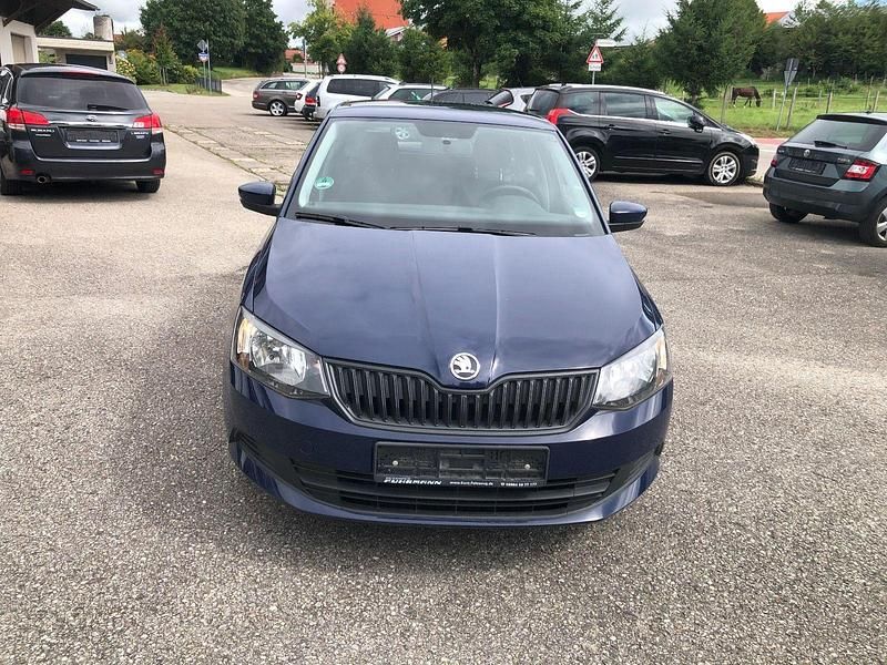Blau Gebraucht 2016 Skoda Fabia Active Kleinwagen | 6.100 € (Superpreis) - Bild 1/4