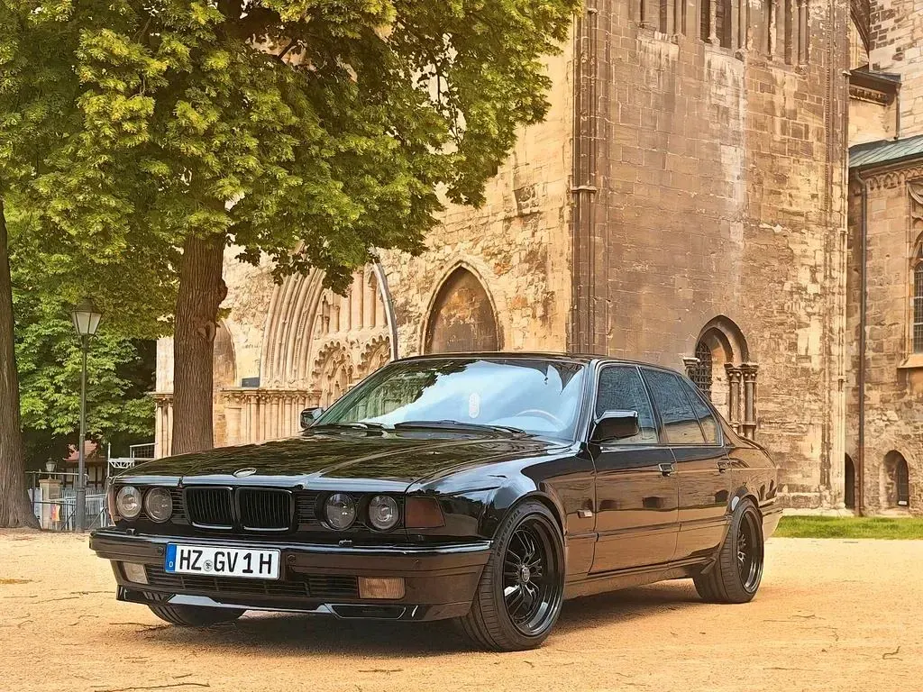 Gebraucht BMW 740 Performance 286 PS (210 kW) 1993 Schwarz Limousine