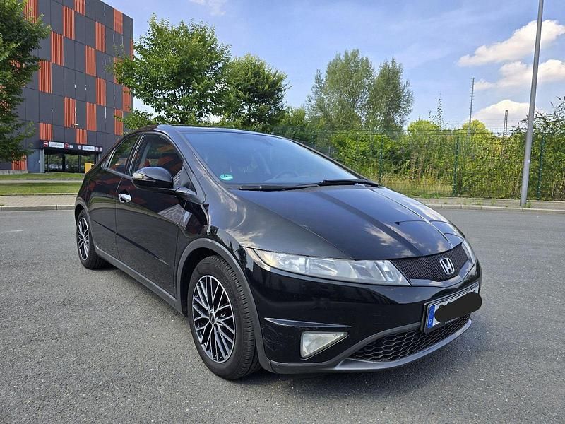 Schwarz Gebraucht 2011 Honda Civic Limousine | 4.750 € (Fairer Preis) - Bild 1/4
