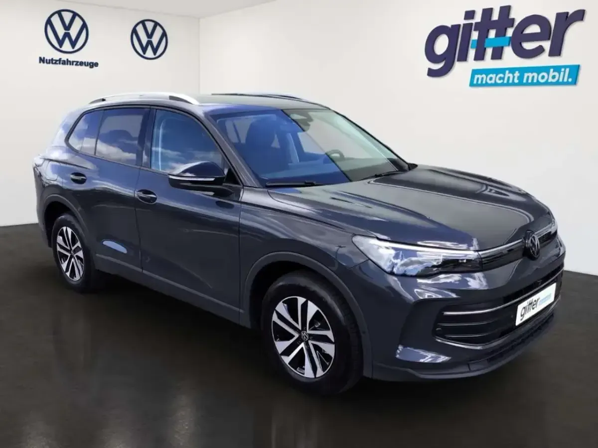 Neu VW Tiguan 131 PS (96 kW) 2026 Uranograu SUV