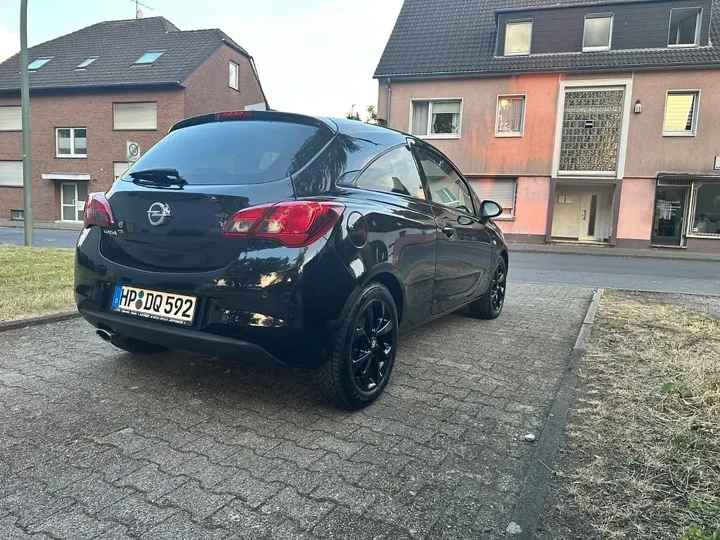 Gebraucht Opel Corsa 90 PS (66 kW) 2017 Schwarz Kleinwagen