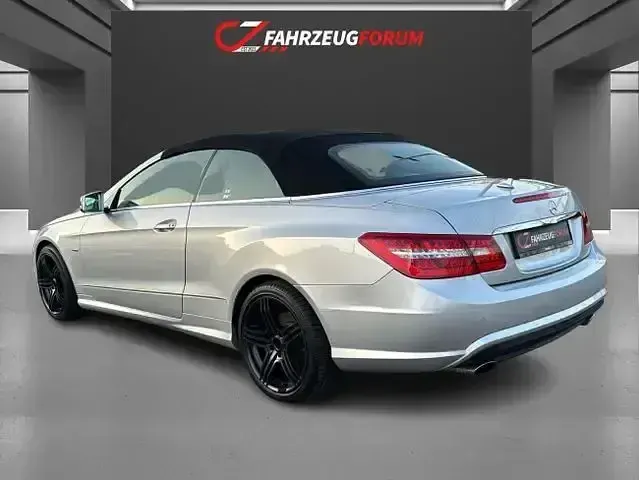 Gebraucht Mercedes E350 306 PS (225 kW) 2012 Silber Cabrio