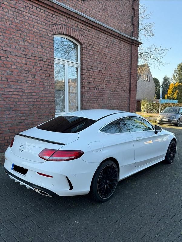 Gebraucht Mercedes 180 Edition 1 160 PS (117 kW) 2017 Weiß Limousine