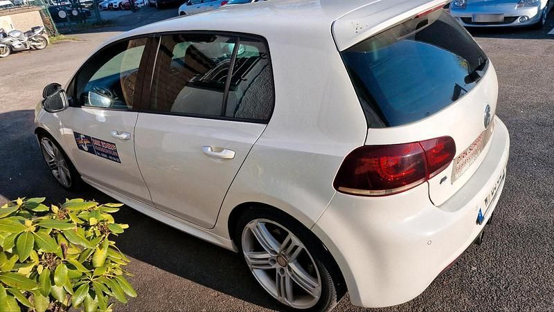 Gebraucht VW Golf VI R 250 PS (183 kW) 2011 Weiß Kleinwagen