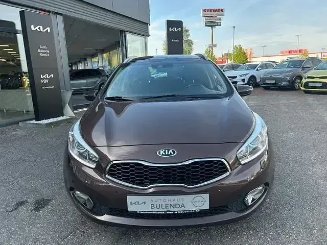 Gebraucht Kia Ceed Sportswagon Platinum Edition 135 PS (99 kW) 2014 Braun Kombi