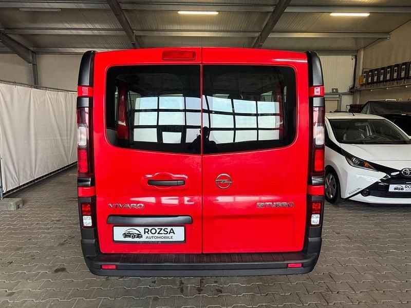Gebraucht Opel Vivaro 125 PS (91 kW) 2018 Rot Van / Kleinbus