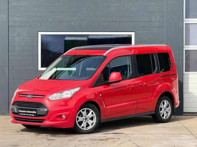 Gebraucht Ford Tourneo Connect Titanium 101 PS (74 kW) 2017 Rot Van / Kleinbus