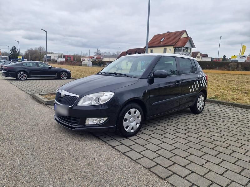 Gebraucht Skoda Fabia 75 PS (55 kW) 2010 Schwarz Kleinwagen