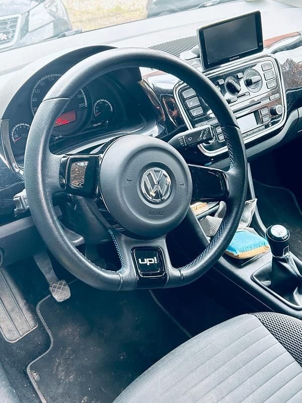 Second-hand VW up! move up! 75 CP (55 kW) 2015 Negru Hatchback