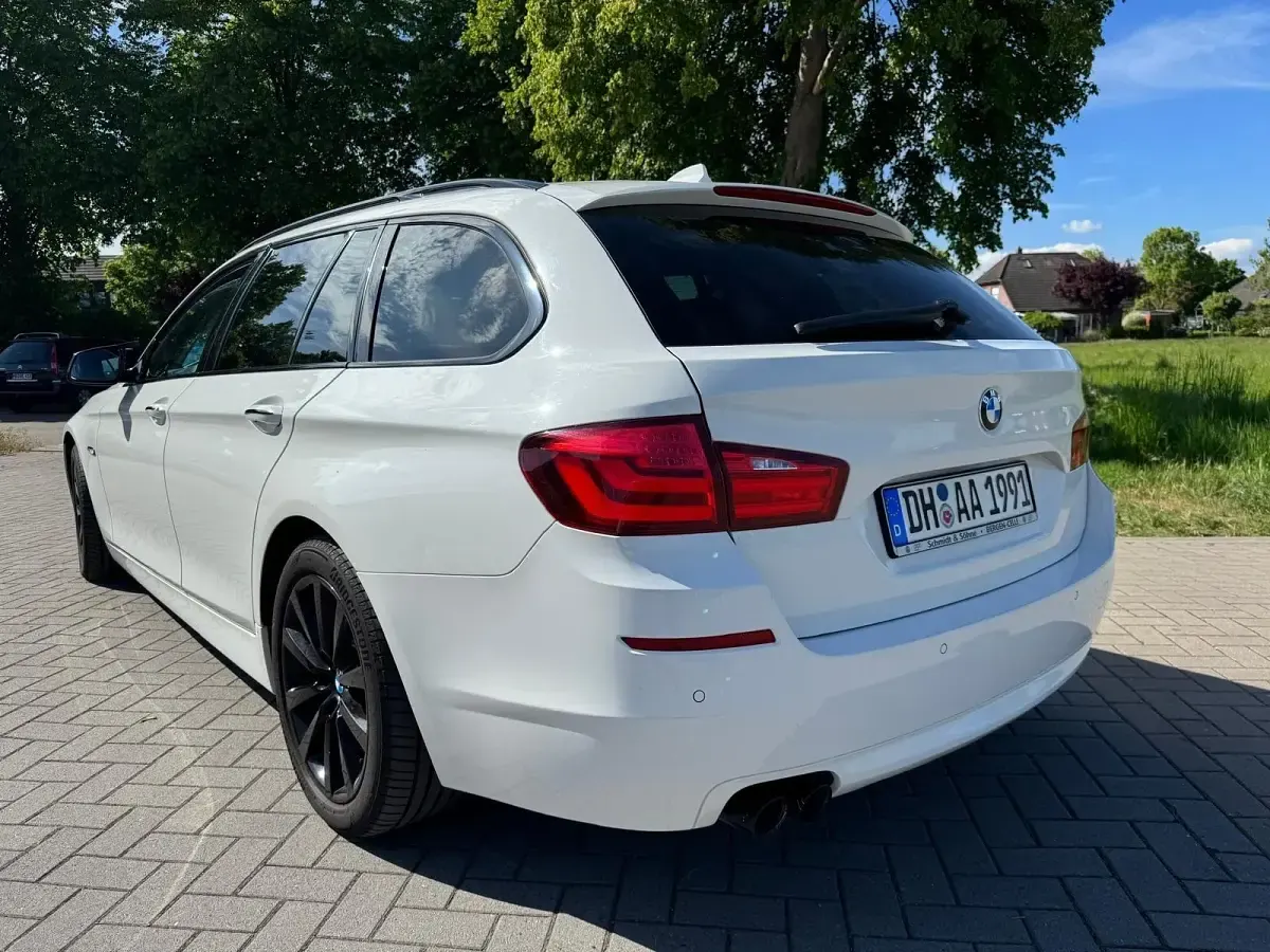 Gebraucht BMW 525 218 PS (160 kW) 2012 Weiß Kombi