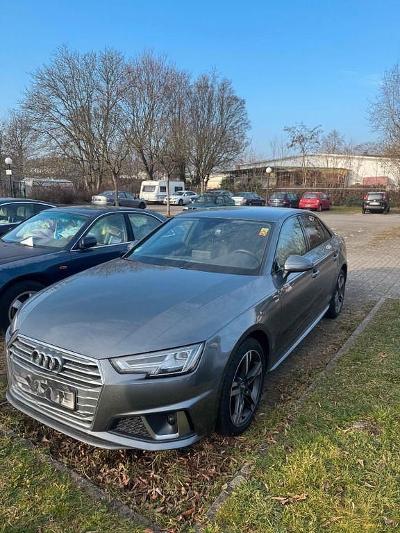 Gebraucht Audi A4 Ambiente 150 PS (110 kW) 2019 Grau Limousine