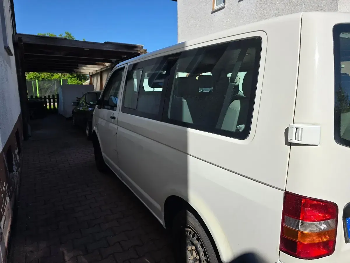 Second-hand VW Caravelle 131 CP (96 kW) 2009 Alb Van