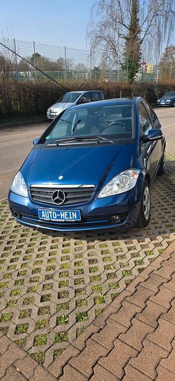 Gebraucht Mercedes A160 82 PS (60 kW) 2011 Blau Van / Kleinbus