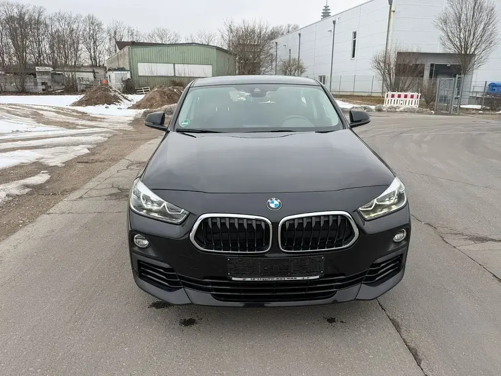Używany BMW X2 Advantage 150 KM (110 kW) 2020 Czarny SUV