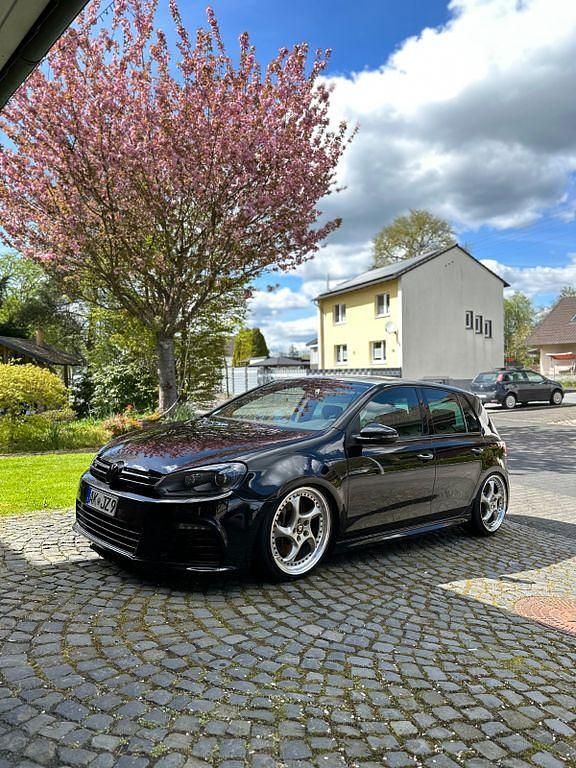 Gebraucht VW Golf VI R 271 PS (199 kW) 2011 Schwarz Kleinwagen