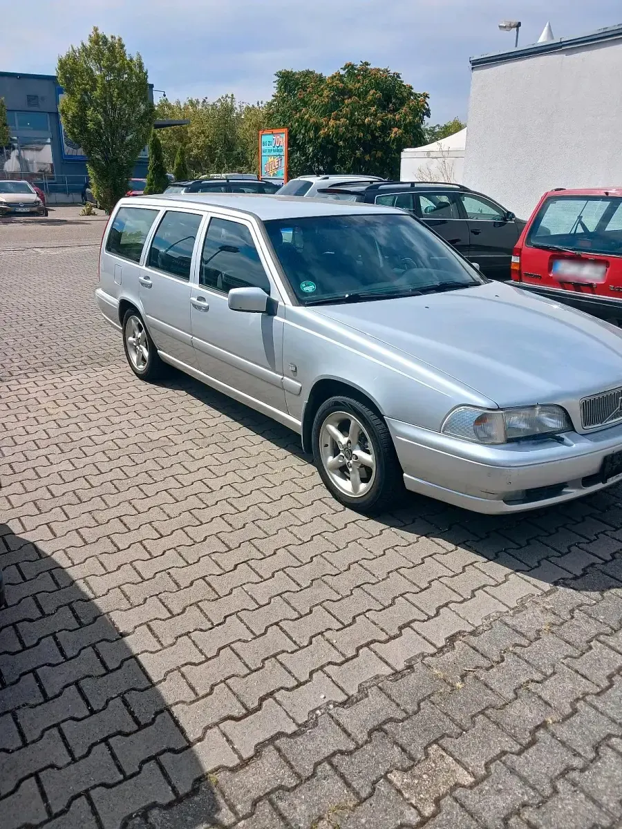 Gebraucht Volvo V70 144 PS (105 kW) 1998 Silber Kombi