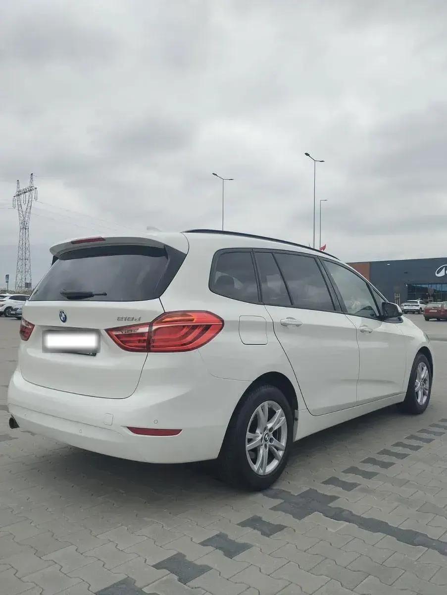Gebraucht BMW 218 Gran Tourer 150 PS (110 kW) 2017 Weiß Van / Kleinbus