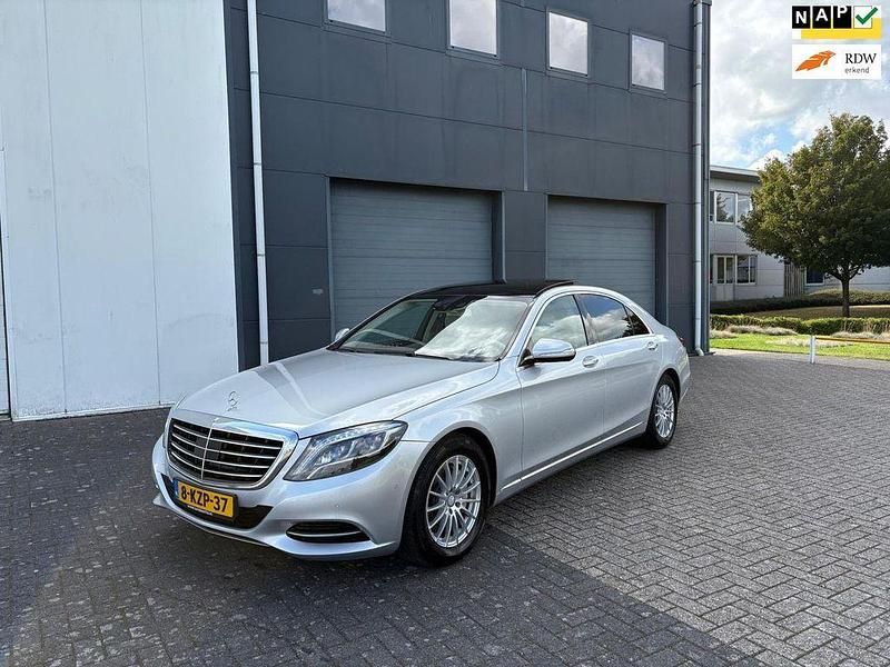 Grau Gebraucht 2013 Mercedes S400 Limousine | 25.084 € (Teuer) - Bild 1/4