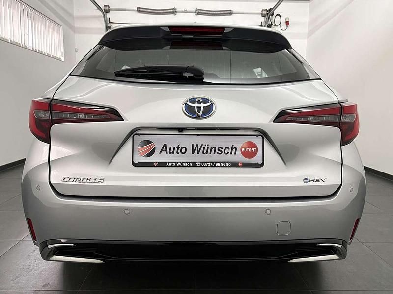 Gebraucht Toyota Corolla 140 PS (102 kW) 2025 Silber Kombi