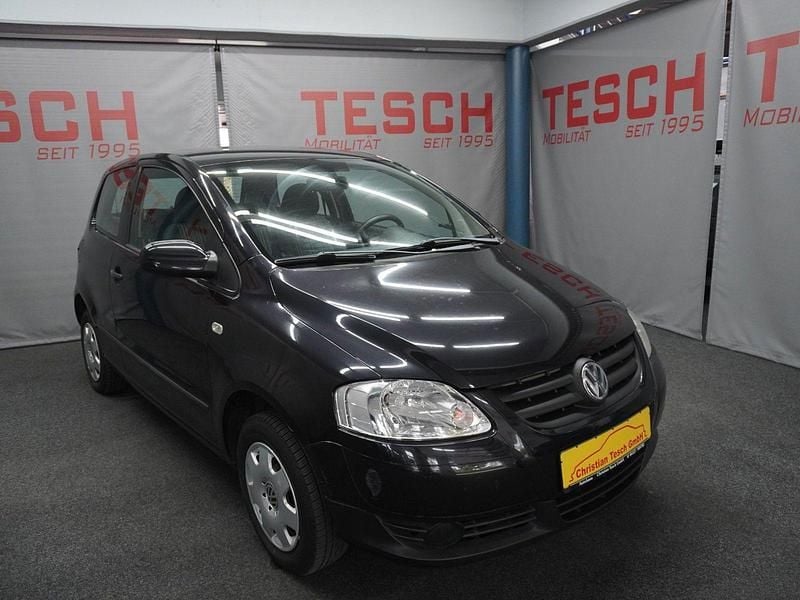 Gebraucht VW Fox Basis 54 PS (39 kW) 2005 Schwarz Kleinwagen