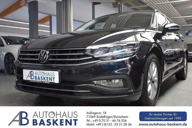 Schwarz Gebraucht 2022 VW Passat Kombi | 17.890 € (Fairer Preis) - Bild 1/4