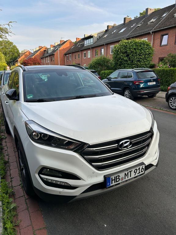 Weiß Gebraucht 2018 Hyundai Tucson Premium SUV | 17.990 € (Superpreis) - Bild 1/4