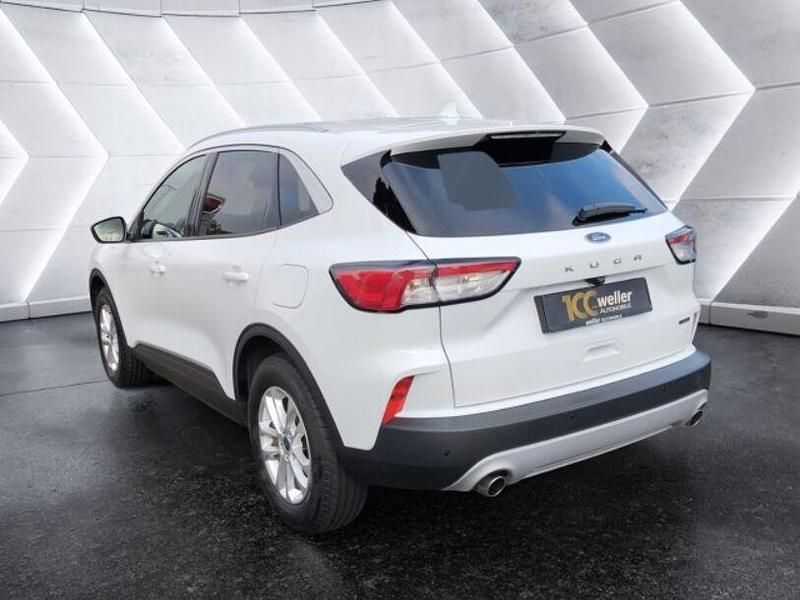 Gebraucht Ford Kuga Titanium 224 PS (164 kW) 2023 Weiß SUV