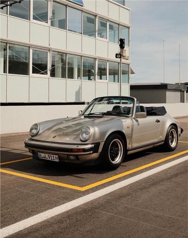 Beige Gebraucht 1984 Porsche 911 Carrera Cabriolet Cabrio | 59.000 € - Bild 1/4
