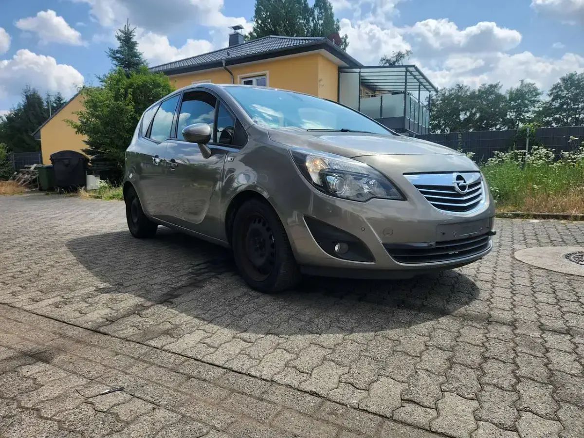 Gebraucht Opel Meriva Innovation 110 PS (80 kW) 2011 Braun Van / Kleinbus
