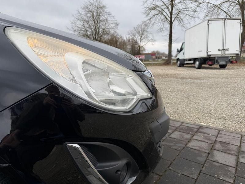 Gebraucht Opel Corsa Satellite 87 PS (63 kW) 2011 Schwarz Kleinwagen