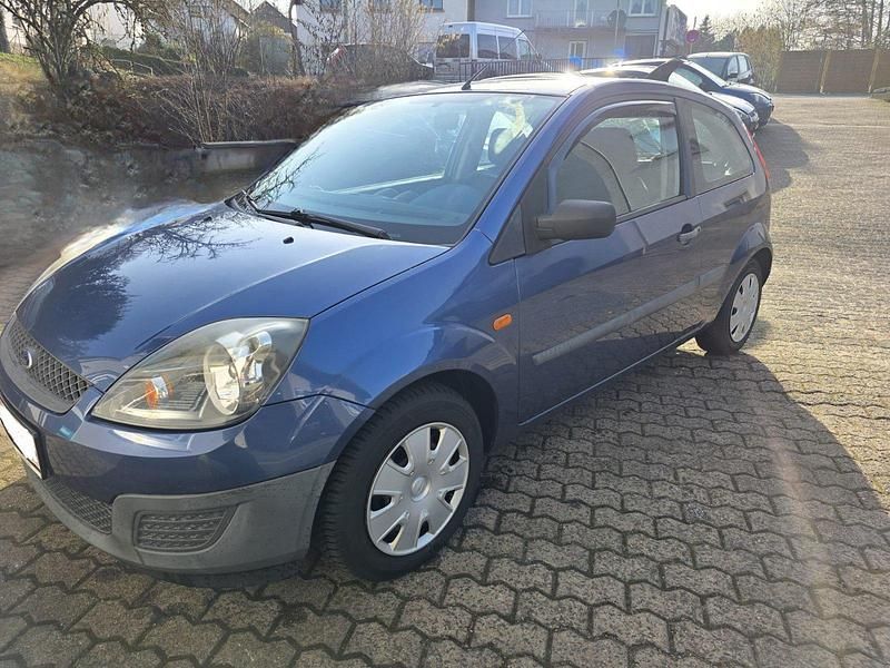 Gebraucht Ford Fiesta 59 PS (43 kW) 2006 Blau Kleinwagen