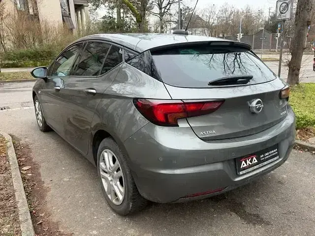 Usata Opel Astra Active 105 CV (77 kW) 2017 Grigio Berlina