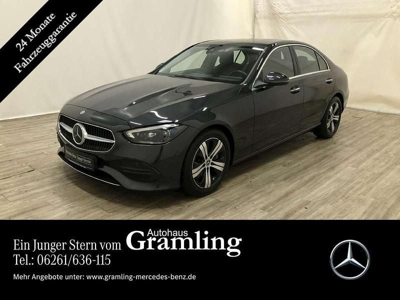 Schwarz Gebraucht 2022 Mercedes C300 Avantgarde Limousine | 39.899 € (Fairer Preis) - Bild 1/4
