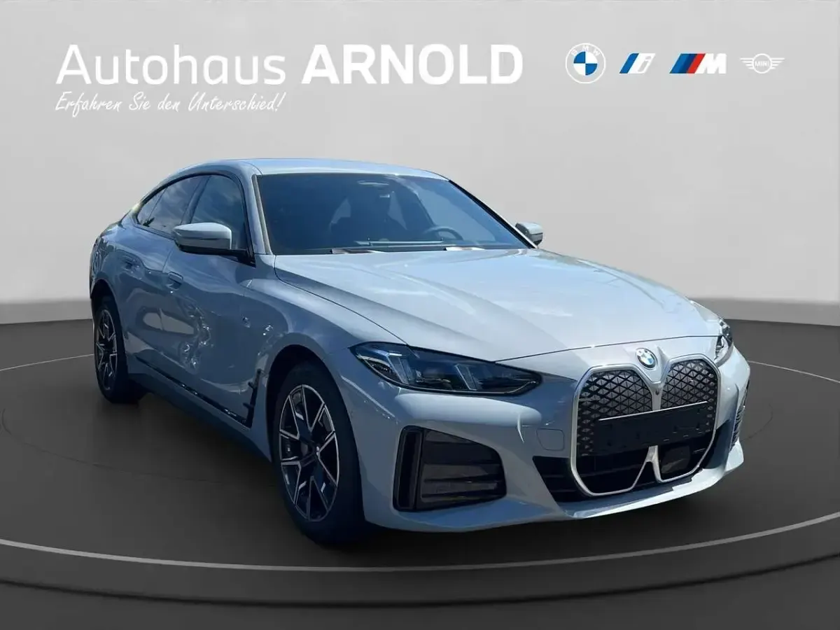 Neu BMW i4 M Sport 294 kW (401 PS) 2026 Brooklyn grau Limousine