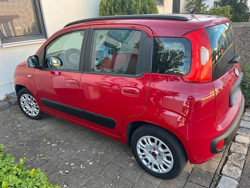 Używany Fiat Panda 69 KM (50 kW) 2013 Czerwony Hatchback