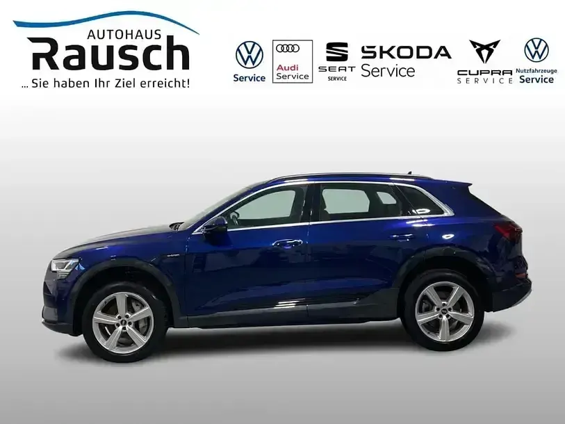 Używany Audi e-tron Advanced 230 kW (313 KM) 2022 Niebieski SUV