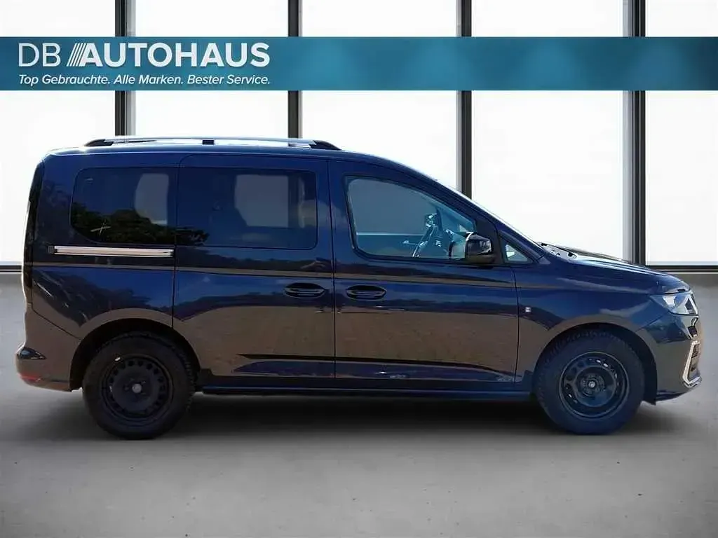 Gebraucht Ford Tourneo Connect Titanium 114 PS (83 kW) 2023 Blau Van / Kleinbus