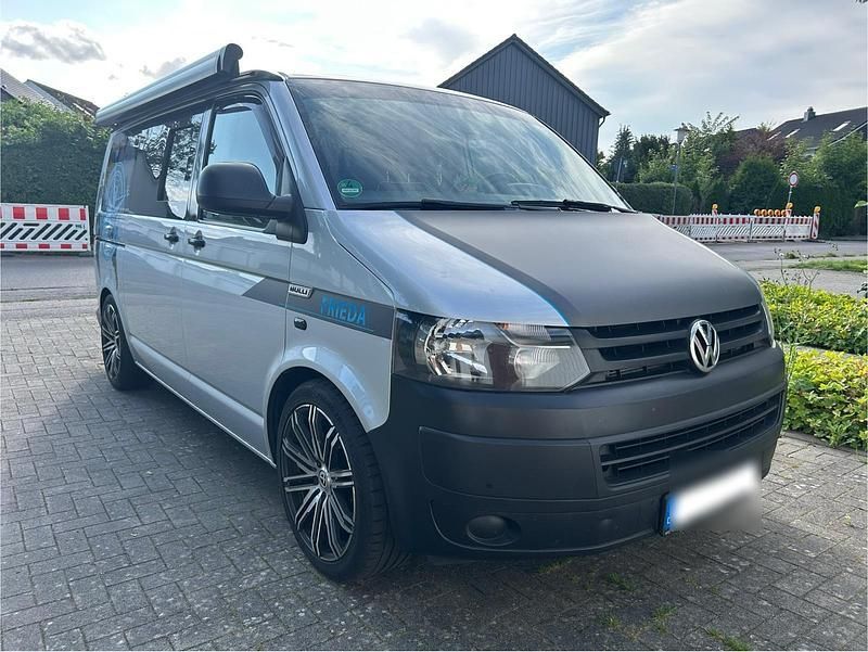 Silber Gebraucht 2015 VW T5 Van | 23.888 € - Bild 1/4