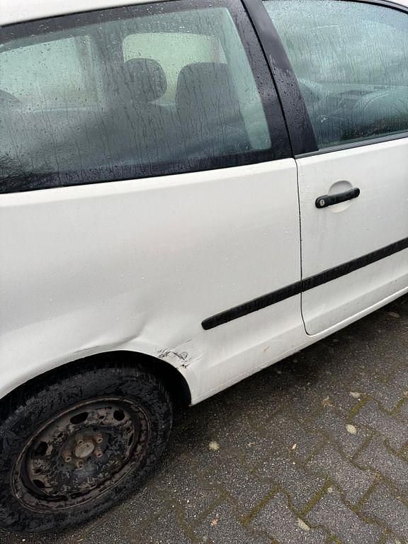 Second-hand VW Polo 75 CP (55 kW) 2003 Alb Hatchback