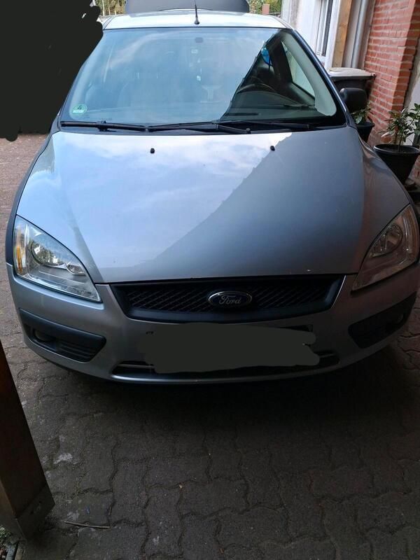 Silber Gebraucht 2006 Ford Focus Limousine | 1.250 € (Superpreis) - Bild 1/4