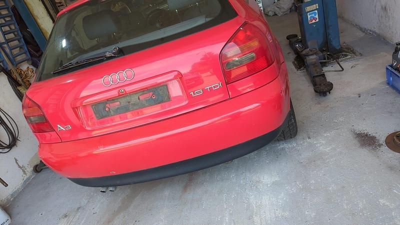 Rot Gebraucht 2001 Audi A3 Limousine | 800 € (Fairer Preis) - Bild 1/4